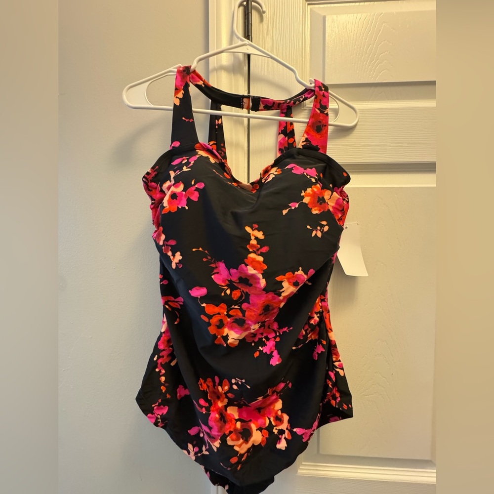 Meet Curve NWT Size XL Poppies / Black H-Back Sarong Front One Piece Swimsuit